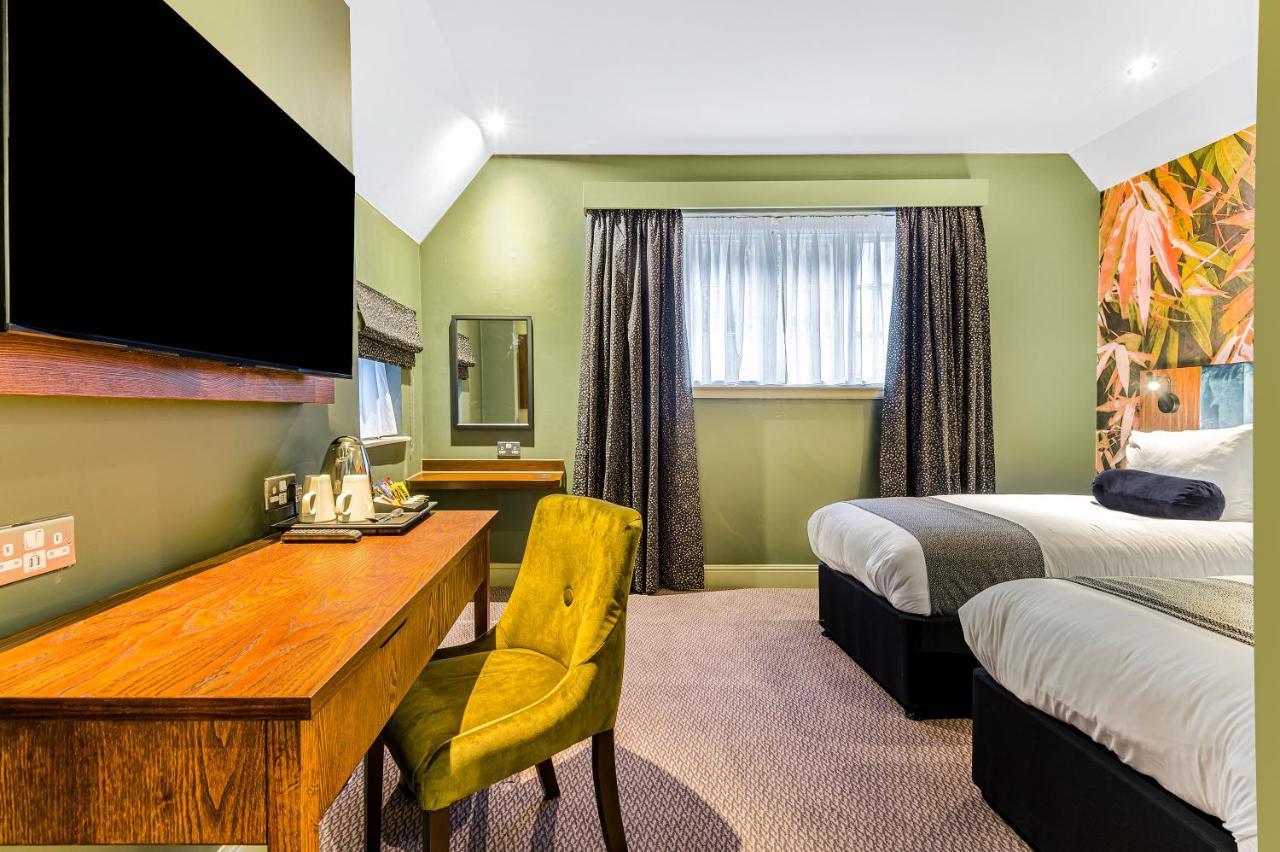Inn On The Lake By Innkeeper'S Collection Godalming Extérieur photo