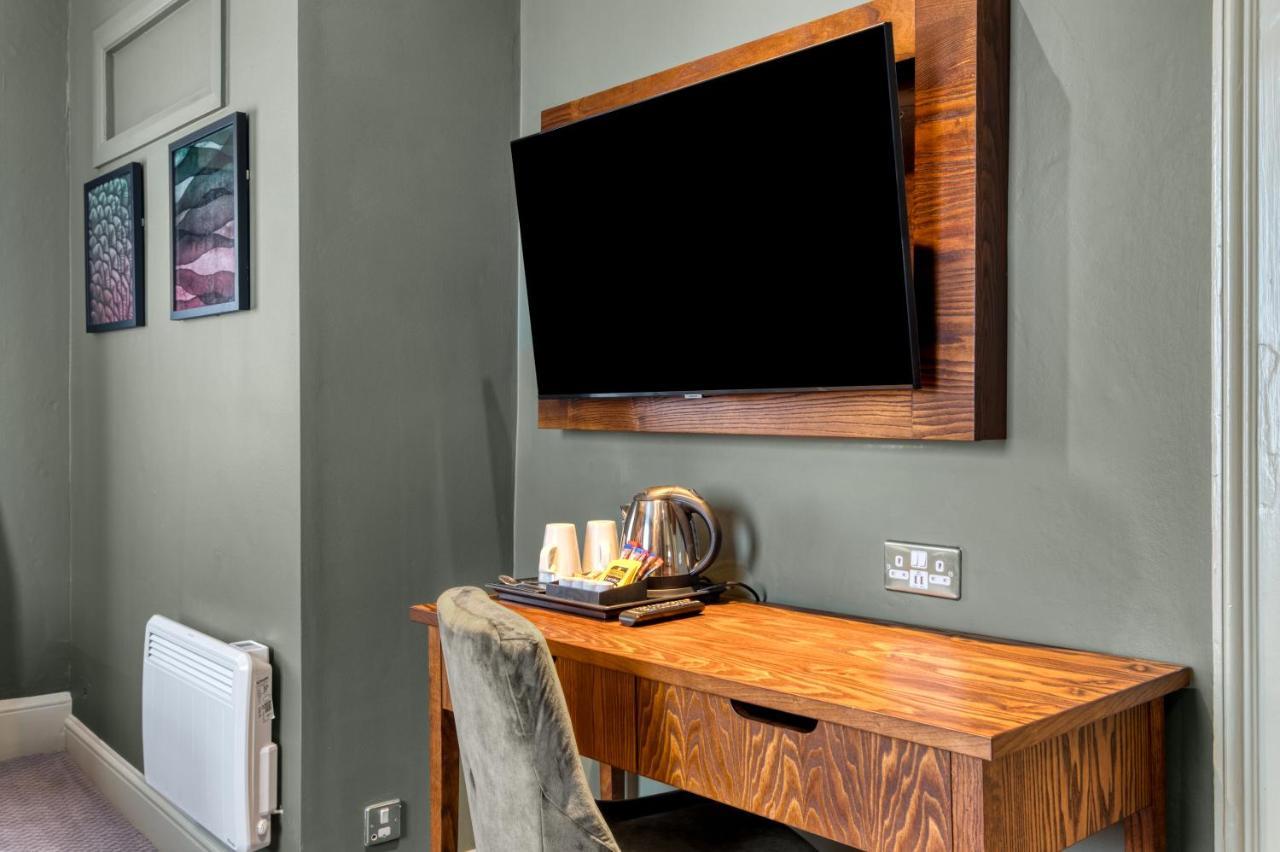 Inn On The Lake By Innkeeper'S Collection Godalming Extérieur photo