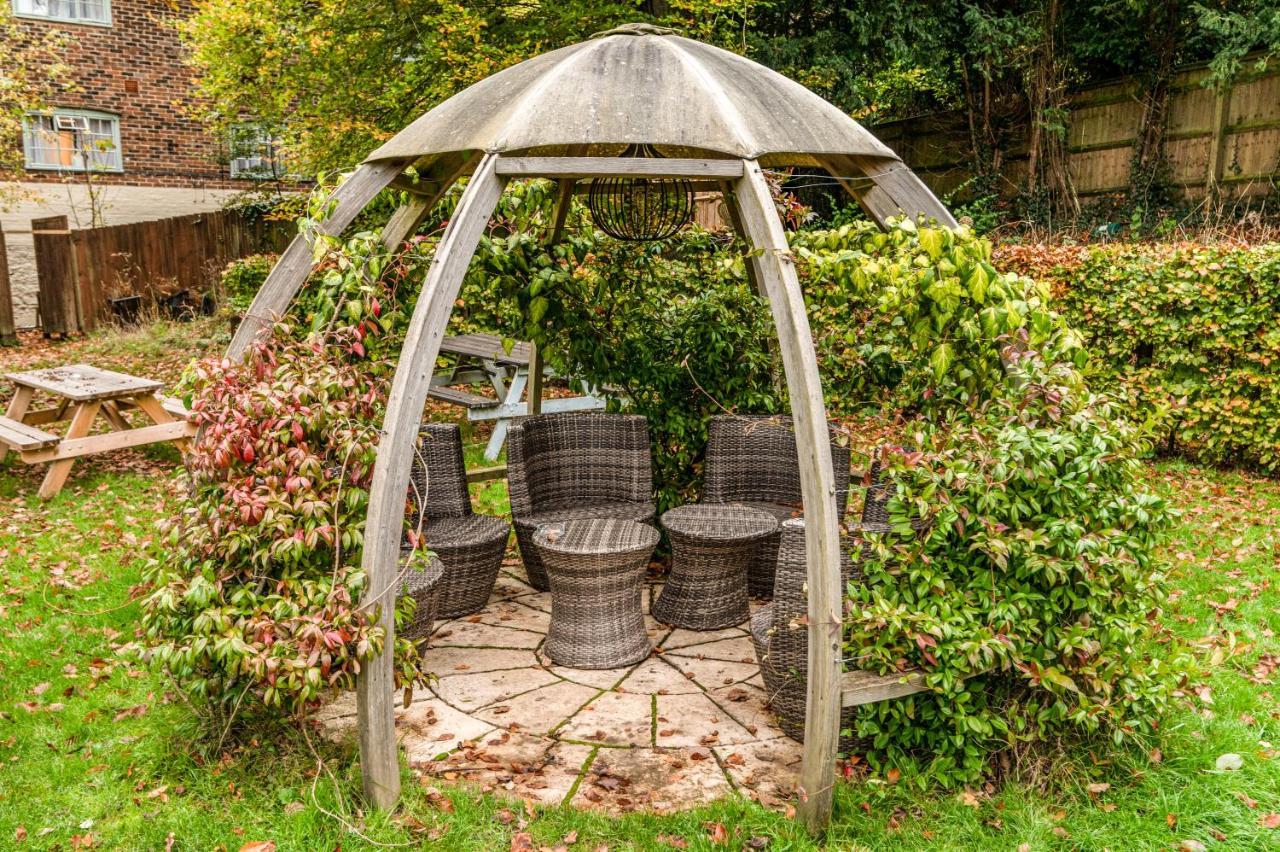 Inn On The Lake By Innkeeper'S Collection Godalming Extérieur photo